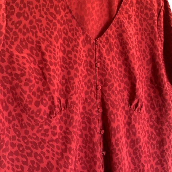 Torrid Satin Animal Leopard Print Button Front Blouse 3X - Picture 7 of 11